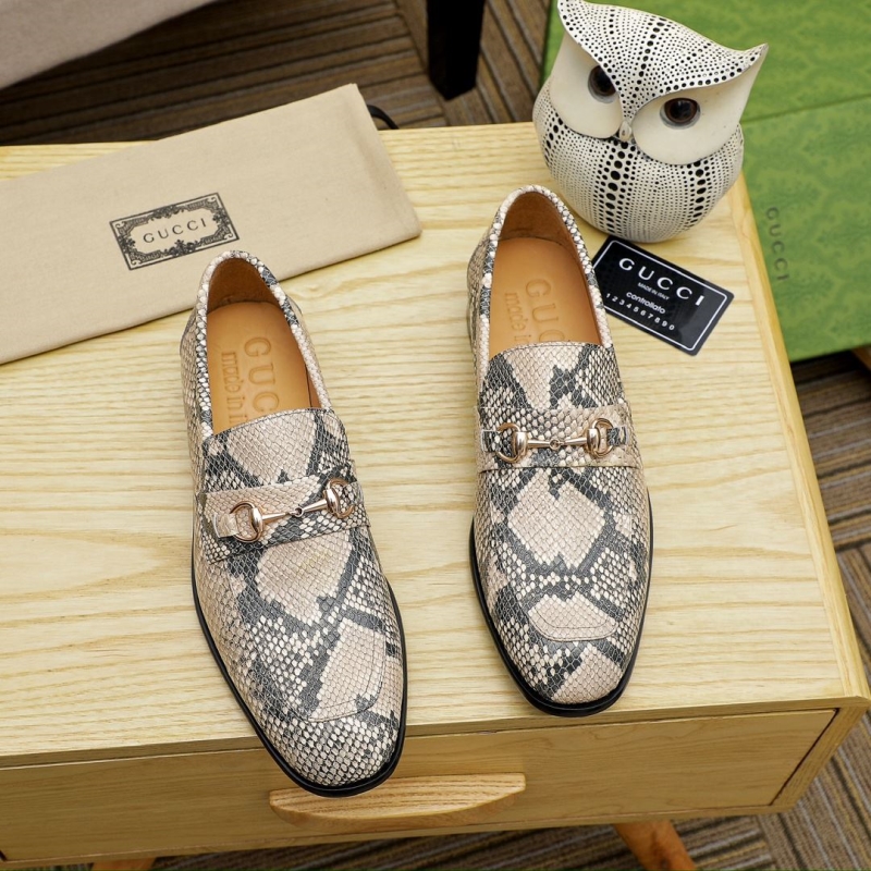 G*u*i leather shoes